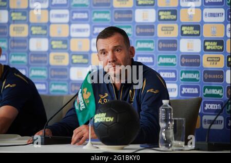 Kharkiv, Ukraine - 6 juin 2021 : Conférence de presse Andriy Shevchenko, responsable de l'équipe nationale ukrainienne Banque D'Images