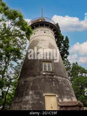 Vue détaillée du vieux moulin à vent de Brisbane, Australie. Une tour construite par un bagnon. Banque D'Images