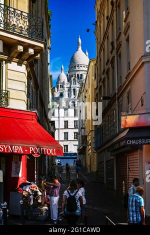BASILIQUE DU SACRÉ-CŒUR SUR LE MONTICULE MONTMARTRE, PARIS, FRANCE Banque D'Images