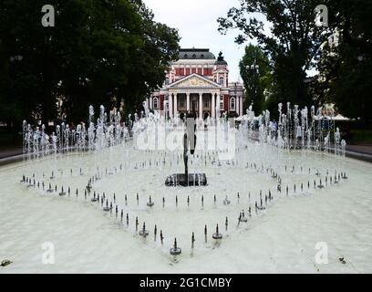 Le Théâtre National Ivan Vazov à Sofia, Bulgarie. Banque D'Images