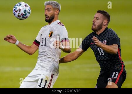 06-06-2021: Voetbal: Belgie contre Kroatie: Brussel BRUSSEL, BELGIQUE - JUIN 6: Yannick Carrasco de Belgique bataille pour possession avec Nikola Vlasic de Cro Banque D'Images