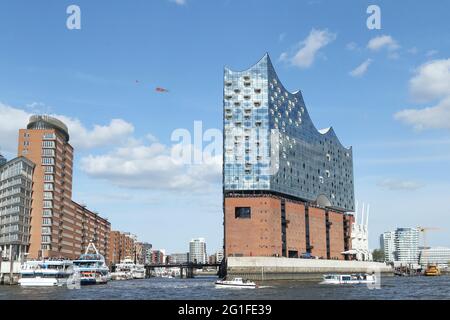 Elbe Philharmonic Hall dans le port de Hambourg, Allemagne Banque D'Images