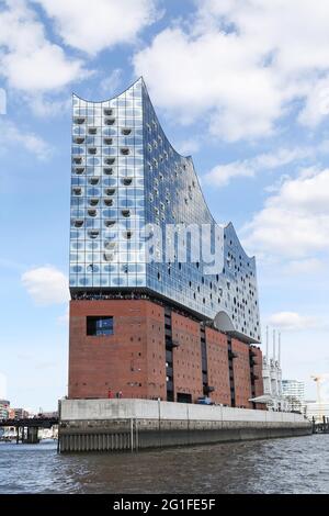 Elbe Philharmonic Hall dans le port de Hambourg, Allemagne Banque D'Images