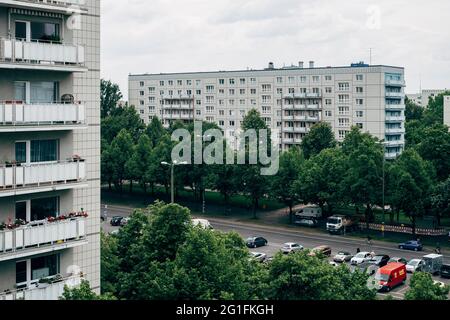 Immeuble résidentiel classé QP 64, est Karl-Marx-Allee à Alexanderplatz, architectes Felz, Kuschy, Stallknecht, Berlin-Mitte, Berlin, Allemagne Banque D'Images