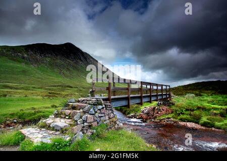 Buachaville Etive Mor, vallée de Glen COE, chaîne de montagnes, panorama sur la montagne, passerelle, Bridge, Highlands, Highland, Ecosse, Grande-Bretagne Banque D'Images