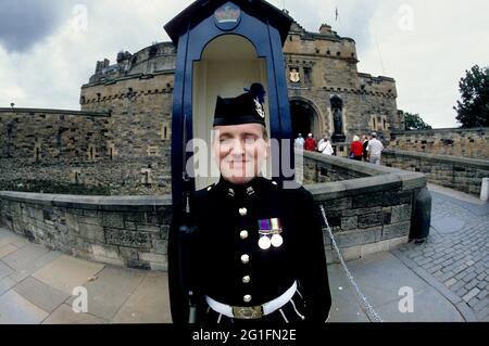 Château d'Édimbourg, château, rocher du château, porte d'entrée, garde, Soldat, maison de garde, Édimbourg, Écosse, Grande-Bretagne Banque D'Images