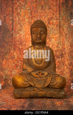 figure d'un jeune Bouddha dans un état de méditation Banque D'Images