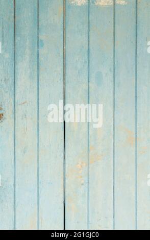 Turquoise plage mur feuillure bois texture sur bleu lumière naturelle couleur fond Art simple pelage bois grain teck vieux panneau sans couture. Banque D'Images