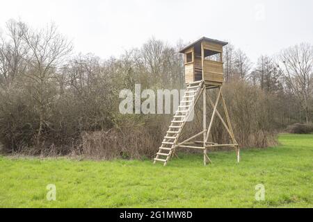 France, Bas Rhin, zone sensible naturelle de &#x200b;&#x200b;Grossmatt, zone protégée par le Conseil départemental du Bas Rhin, Hunting mirador, observation mirador Banque D'Images