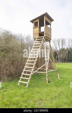 France, Bas Rhin, zone sensible naturelle de &#x200b;&#x200b;Grossmatt, zone protégée par le Conseil départemental du Bas Rhin, Hunting mirador, observation mirador Banque D'Images