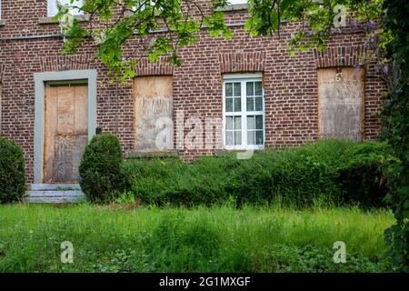 Vue détaillée du village abandonné de Morschenich - ancien pour la mine d'opencast de Hambach Banque D'Images