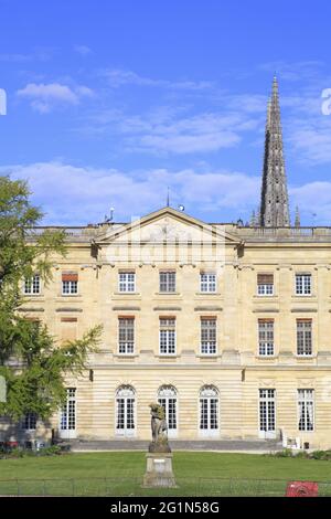 France, Gironde, Bordeaux, région classée au patrimoine mondial de l'UNESCO, jardin du Palais Rohan du XVIIIe siècle, devenue l'hôtel de ville depuis 1835 Banque D'Images