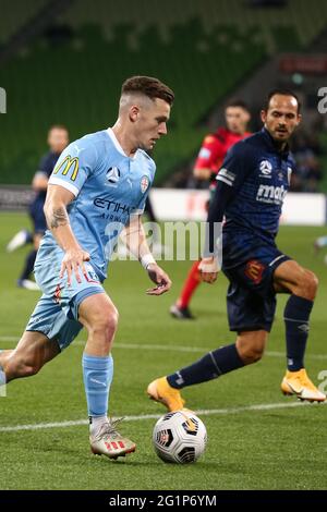 MELBOURNE, AUSTRALIE - 22 MAI : Scott Galloway, de Melbourne City, contrôle le ballon lors du match de football Hyundai A-League entre Melbourne City FC et Central Coast Mariners le 22 mai 2021 à l'AAMI Park de Melbourne, en Australie. Crédit : Dave Helison/Alamy Live News Banque D'Images