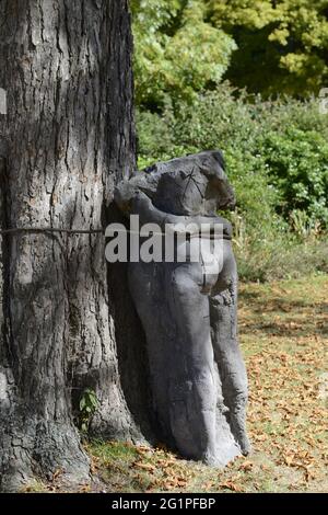 France, Yvelines (78), Saint Germain en Laye, parc du château, exposition des nouvelles folies françaises, sculpture appelée les amoureux de l'artiste Jan Van Oost Banque D'Images