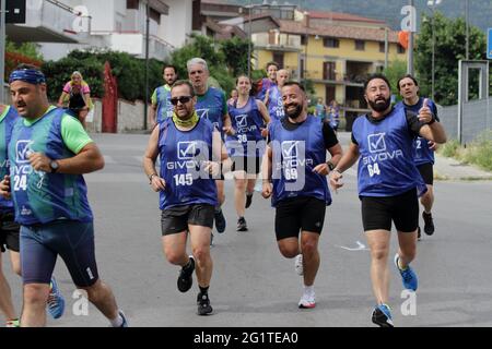 Pagani, Italie. 06e juin 2021. Il a eu lieu le matin, la course amateur de course appelée 'Trapagani 2021'. La première place est allée au nombre de bib de course 14, Olimpo Giuseppe, faire le temps de 34:42, athlète inscrit avec Atletica Valle dell'Irno. Plus de 140 athlètes amateurs y ont participé. (Photo de Pasquale Senatore/Pacific Press/Sipa USA) crédit: SIPA USA/Alay Live News Banque D'Images