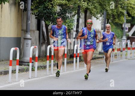 Pagani, Italie. 06e juin 2021. Il a eu lieu le matin, la course amateur de course appelée 'Trapagani 2021'. La première place est allée au nombre de bib de course 14, Olimpo Giuseppe, faire le temps de 34:42, athlète inscrit avec Atletica Valle dell'Irno. Plus de 140 athlètes amateurs y ont participé. (Photo de Pasquale Senatore/Pacific Press/Sipa USA) crédit: SIPA USA/Alay Live News Banque D'Images