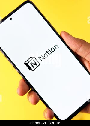 Assam, inde - 29 mai 2021 : logo de la notion sur l'écran du téléphone image de stock. Banque D'Images