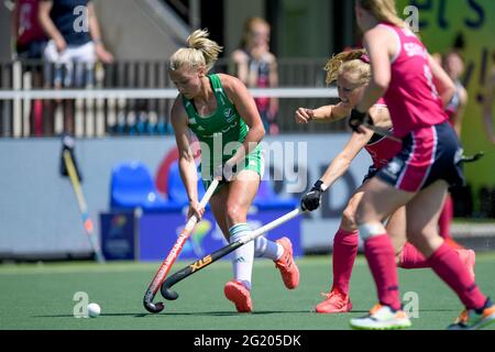 AMSTELVEEN, PAYS-BAS - JUIN 7 : Chloe Watkins d'Irlande lors du match des championnats d'Europe de hockey entre l'Irlande et l'Écosse au Wagener Stadion le 7 juin 2021 à Amstelveen, pays-Bas (photo de Gerrit van Keulen/Orange Pictures) Banque D'Images