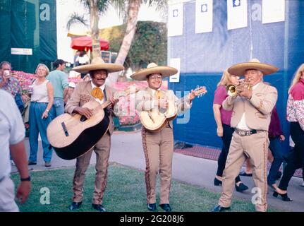 Groupe mexicain Mariachi jouant, San Diego, Etats-Unis 1997 Banque D'Images