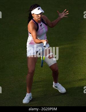 Maria Camila Osorio Serrano en action lors de son premier match WTA contre Katie Boulter le troisième jour de l'Open de Viking au centre de tennis de Nottingham. Date de la photo: Lundi 7 juin 2021. Banque D'Images