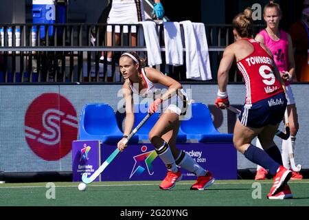 AMSTELVEEN, PAYS-BAS - JUIN 7: Kira Horn d'Allemagne pendant le match des championnats d'Europe de hockey entre l'Angleterre et l'Allemagne au Wagener Stadion le 7 juin 2021 à Amstelveen, pays-Bas (photo de Jeroen Meuwsen/Orange Pictures) Banque D'Images