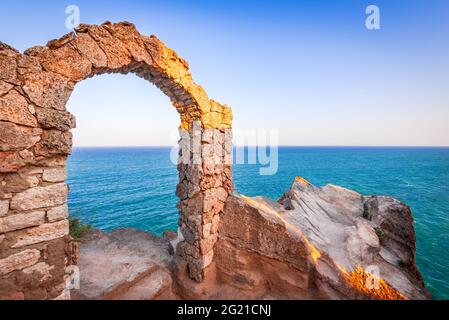 Forteresse de Kaliakra, Bulgarie. Ruines médiévales sur le Cap Kaliakra, Mer Noire, Bulgarie Banque D'Images