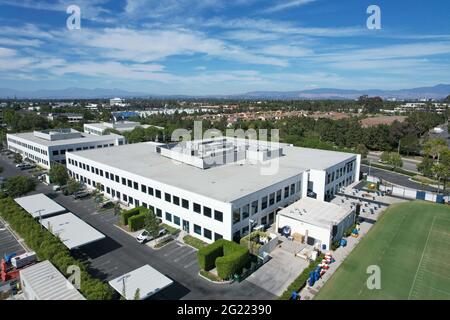 Une vue aérienne du Hoag Performance Center, dimanche 5 juin 2021, à Costa Mesa, En Californie, le site est le centre de formation des Chargers de Los Angeles et Banque D'Images