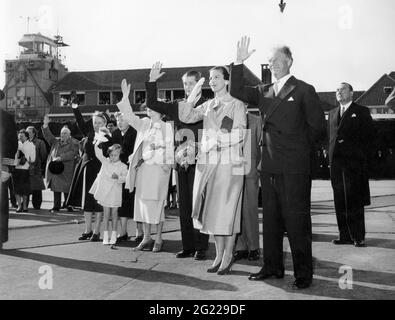 Leopold III, 3.11.1901 - 25.9.1983, Roi des Belges 23.2.1934 - 16.7.1951, pleine longueur, DROITS-SUPPLÉMENTAIRES-AUTORISATION-INFO-NON-DISPONIBLE Banque D'Images