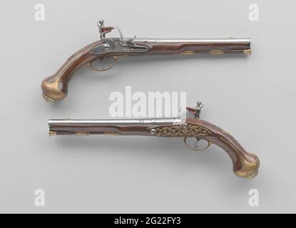 Pistolet de vol. Partie d'un couple. La plaque de verrouillage est gravée d'une tête blanchite d'un jeune homme dans un ovale et la signature du fabricant. La transition entre la partie arrière de la boucle, les kulas, et le reste est indiquée par des anneaux; il y a deux épaississements sur le Kulas et une course visorale profonde sur toute la longueur; le grain de la visière est de Geelkoper; À gauche de la conscience estampillée avec les armoiries d'Utrecht et non avec le coeur couronné de 155-a, mais avec les armoiries d'Utrecht. La fiole a été coupée avec, entre autres choses, des louanges. Le support de geelkoperen plaqué or W Banque D'Images