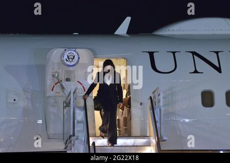 Non exclusif: MEXICO, MEXIQUE - JUIN 7: Vice-président des États-Unis, Kamala Harris, arrivant à l'aéroport de Mexico pour rencontrer le mexicain Banque D'Images