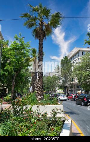 ATHÈNES, GRÈCE - 29 mai 2021: La grande intervention pour la rénovation de la rue Panepistimiou, qui apportera des changements radicaux dans tout le centre Banque D'Images