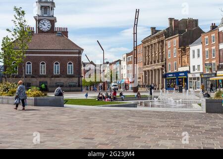 Une scène de rue à High Street, Stockton on Tees, Angleterre, Royaume-Uni Banque D'Images