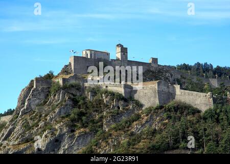 Sisteron (sud-est de la France) : la citadelle, bâtiment classé monument historique national (monument historique français) Banque D'Images