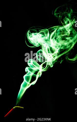 Graines de pissenlit dans le vent Banque D'Images