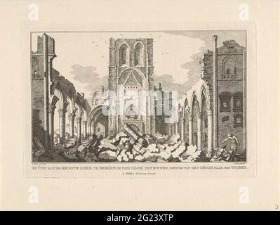 Ruine du Grote Kerk à Bergen op Zoom; ruine de la grande église dans l'ourlet, de l'intérieur, voyant le choeur à des tanières. Banque D'Images