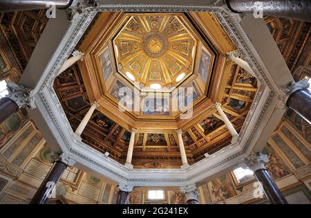 Italie, Rome, San Giovanni in Laterano, Battistero Lateranense, baptistère Banque D'Images
