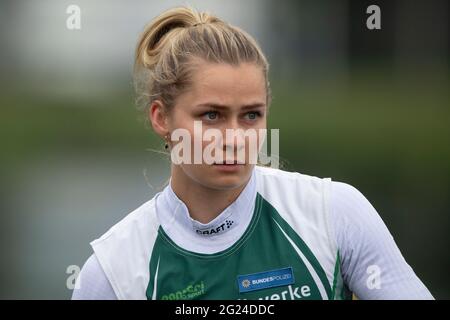 Duisburg, Allemagne. 06e juin 2021. Sophie KOCH (Rheinbrueder Karlsruhe) canoë C1 des dames, action, les finales 2021 dans les disciplines canoë, SUP, canoë polo de 03.06.-06.06.2021 à Duisburg, crédit: dpa/Alay Live News Banque D'Images