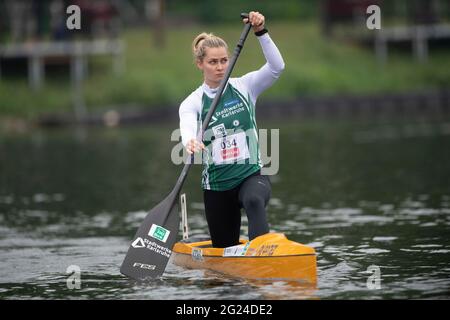 Duisburg, Allemagne. 06e juin 2021. Sophie KOCH (Rheinbrueder Karlsruhe) canoë C1 des dames, action, les finales 2021 dans les disciplines canoë, SUP, canoë polo de 03.06.-06.06.2021 à Duisburg, crédit: dpa/Alay Live News Banque D'Images