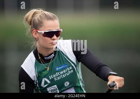 Duisburg, Allemagne. 06e juin 2021. Sophie KOCH (Rheinbrueder Karlsruhe) canoë C1 des dames, action, les finales 2021 dans les disciplines canoë, SUP, canoë polo de 03.06.-06.06.2021 à Duisburg, crédit: dpa/Alay Live News Banque D'Images