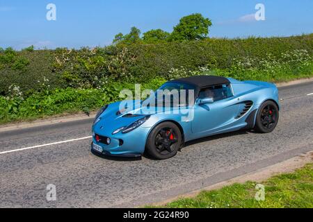 2008 Lotus Elise S Touring 1794cc roadster, en route vers le spectacle automobile classique de Capesthorne Hall, Cheshire, Royaume-Uni Banque D'Images