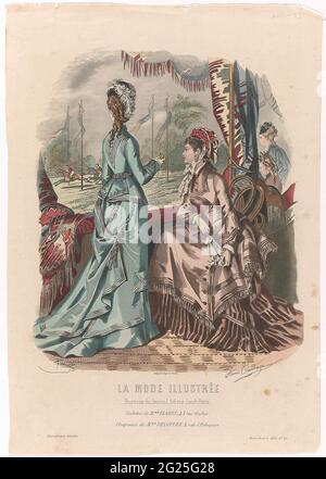 La mode illustré, 1876, n° 13: Toilette de Mme Fladry (...). Deux femmes, dans les formes de Fladry, avec des chapeaux de Mme Deloffre, regardant la course de chevaux. La queu du Jap de gauche est arrêtée par une chaîne. Impression à partir du magazine la mode illustré (1860-1937). Banque D'Images