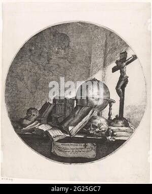 Vanitas avec globe, crucifix, crâne et livres. Vanitas continue de vivre avec un globe, un crucifix, un crâne, un os et des livres sur une table Banque D'Images