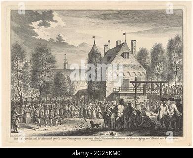 Transfert de deux prisonniers au tribunal militaire, 1753; le Hof Provinciael à Vriesland donne deux prisonniers sur le juge militaire, après la destruction du droit de prière. Transfert par la cour provinciale de Frise à Leeuwarden de deux prisonniers sur la cour militaire, le 12 janvier 1753. Les prisonniers sont montrés par une escorte militaire sous grand intérêt public. Avant droit de la Chancellerie, un échafaudage et des jalles. Banque D'Images