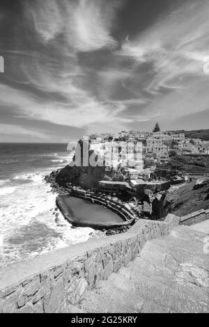 Paysage de Azenhas do Mar petit village dans la côte Banque D'Images