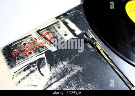 Groupe de rock anglais, l'album de musique Rolling Stones sur disque vinyle LP. Intitulé : couverture de l'album des doigts collants Banque D'Images