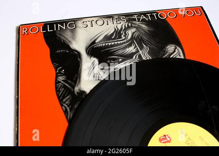 Groupe de rock anglais, l'album de musique Rolling Stones sur disque vinyle LP. Intitulé: Tatouage vous couverture d'album Banque D'Images