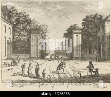 Front port de Soestdijk Palace; la porte d'entrée entre la stallinge, en voyant la voie, sur les fours à chaux; image générale Vang Lust-Huijs et Hof van Sijn Koninklijcke majesté de Grande-Bretagne T Soest-Dijk. Face à la porte d'entrée du palais Soestdijk, avec des personnages marchants et un cavalier au premier plan. L'imprimé fait partie d'une série de seize visages au Palais Soestdijk et au domaine associé. Banque D'Images