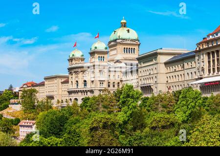 Le Palais Fédéral ou Bundeshaus est le bâtiment abritant l'Assemblée fédérale Suisse et le Conseil de la ville de Berne en Suisse Banque D'Images