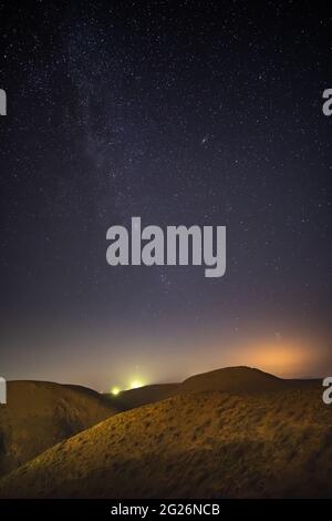 Un aperçu de la voie lactée vue de Mirleft, Maroc, en octobre 2019. Banque D'Images