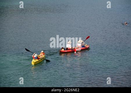 Famille canoë-kayak Lac Bohinj Slovénie Banque D'Images